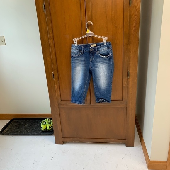 YMI Pants - YMI denim bermuda shorts size 3 14 in inseam 98%cotton